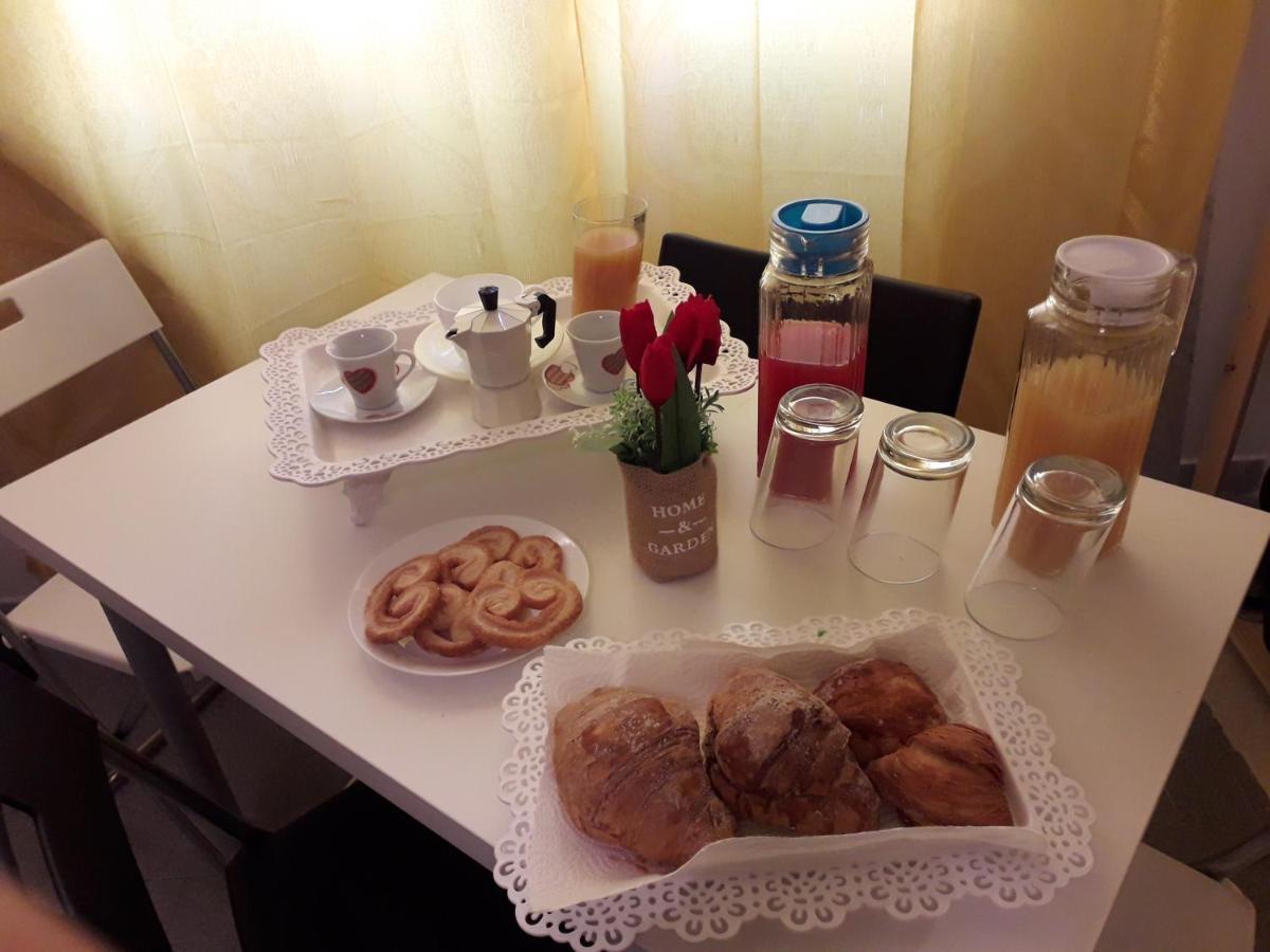 Alexander Hostel Napoli Ngoại thất bức ảnh