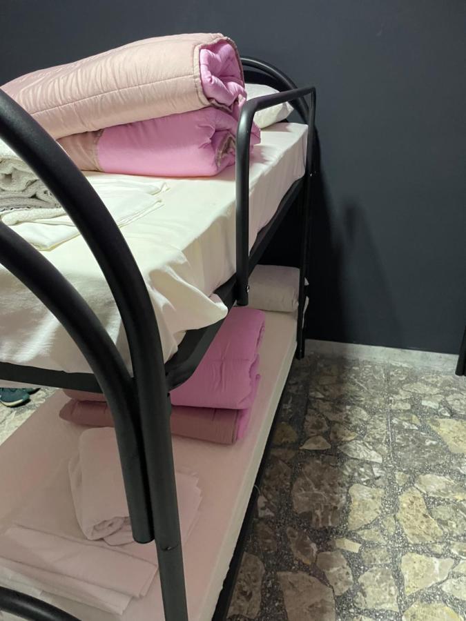 Alexander Hostel Napoli Ngoại thất bức ảnh