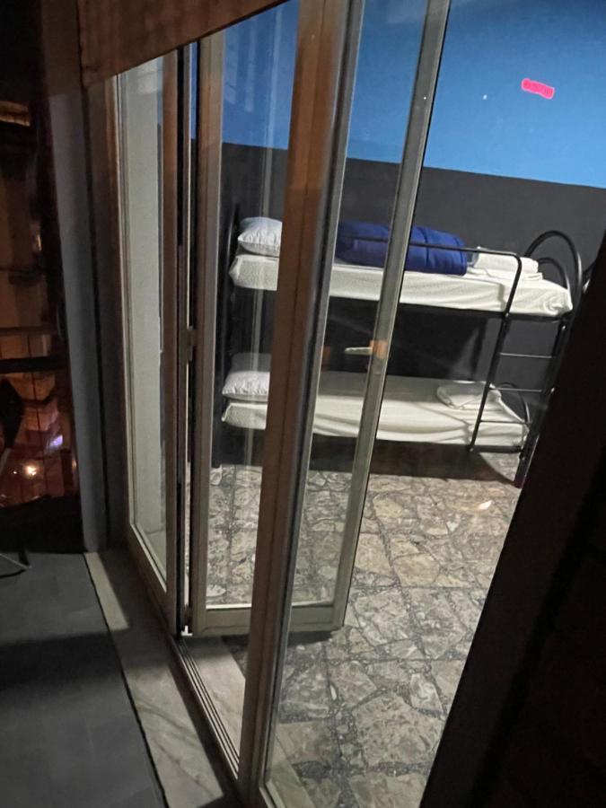 Alexander Hostel Napoli Ngoại thất bức ảnh